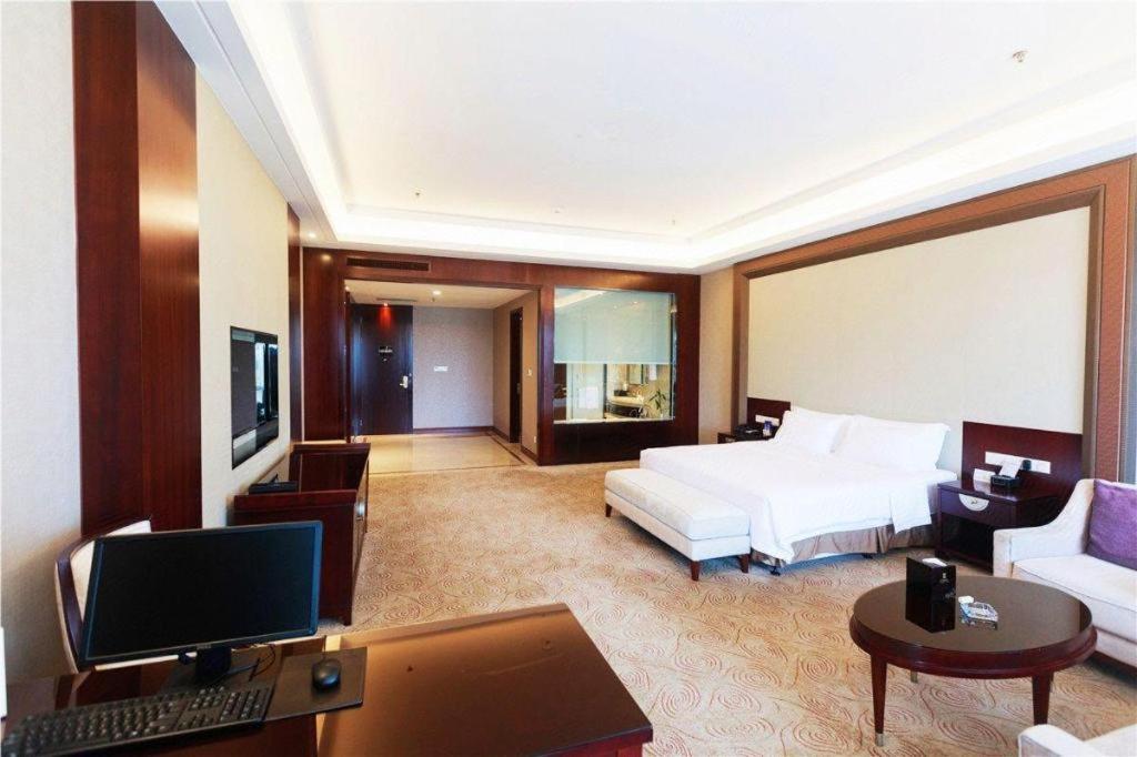 Linyi Blue Horizon International Hotel Yi He Exterior foto