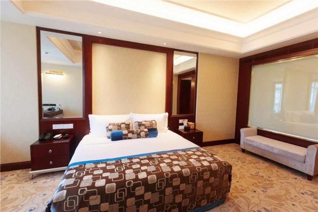 Linyi Blue Horizon International Hotel Yi He Exterior foto