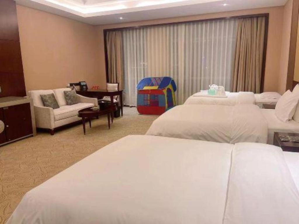 Linyi Blue Horizon International Hotel Yi He Exterior foto