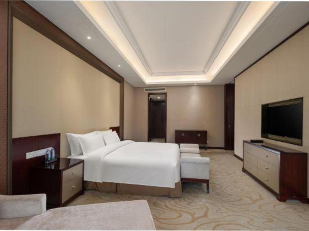 Linyi Blue Horizon International Hotel Yi He Exterior foto