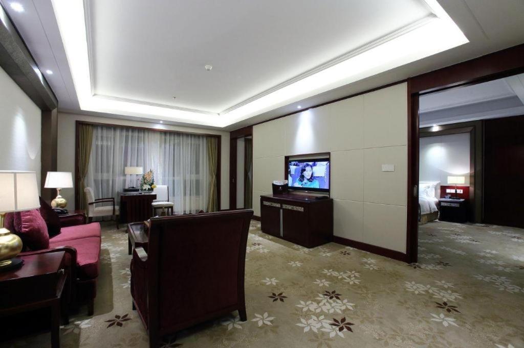 Linyi Blue Horizon International Hotel Yi He Exterior foto