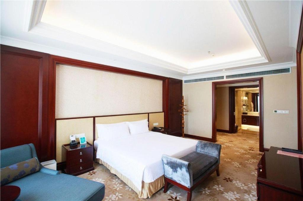 Linyi Blue Horizon International Hotel Yi He Exterior foto