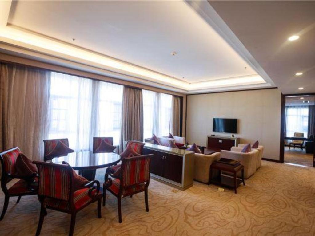 Linyi Blue Horizon International Hotel Yi He Exterior foto
