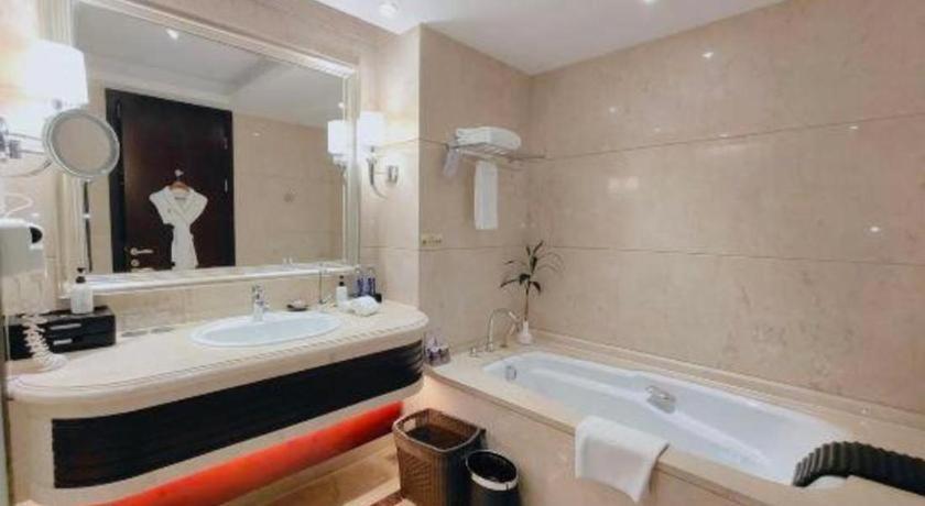Linyi Blue Horizon International Hotel Yi He Exterior foto